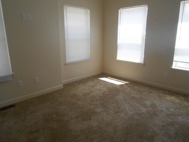 105 E. Lane Ave bedroom