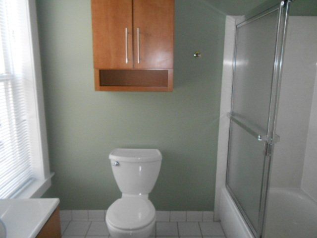 1694-1702 N. High St (1702) interior 9