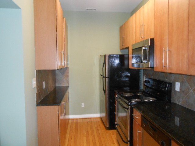 1694-1702 N. High St (1702) interior 6