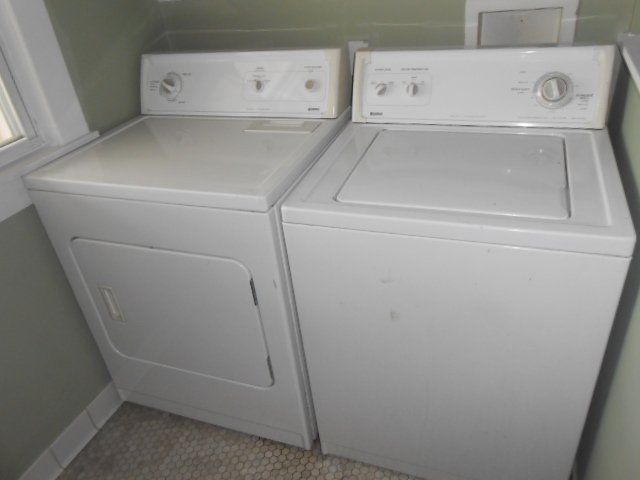 1694-1702 N. High St (1702) interior 4