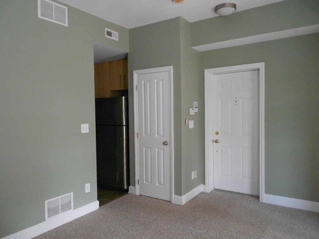 1694-1702 N. High St (1694) interior 3