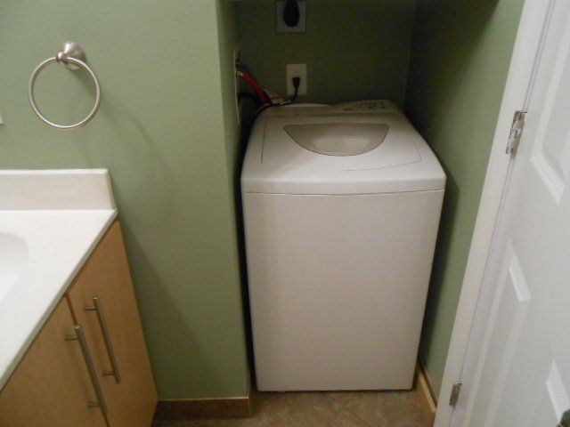 1694-1702 N. High St (1694) interior 6