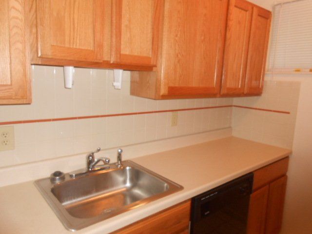 121 E. 15th Ave Apt. I interior 21