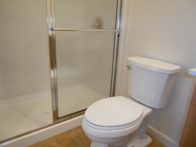 341 W. 8th Ave. - Bathroom 02