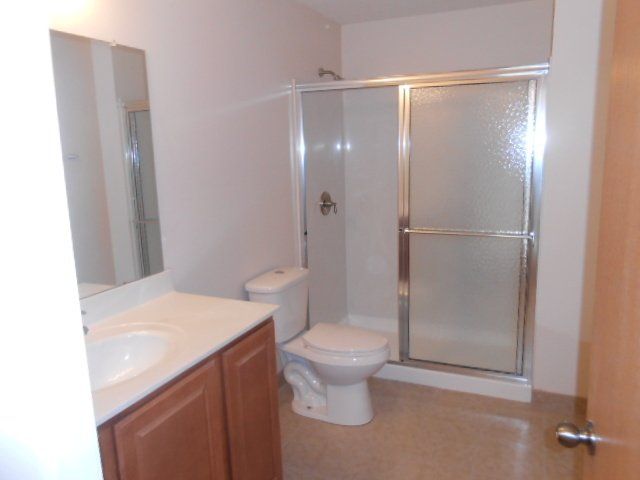 100 E. Norwich Apt. 7 bathroom