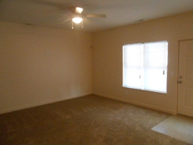 100 E. Norwich Apt. 7 bedroom