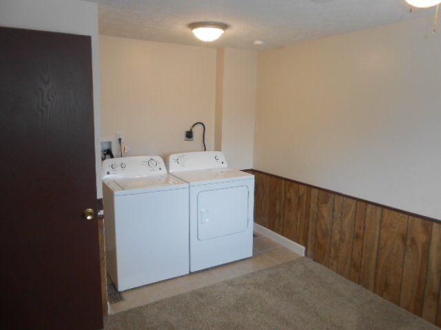 161 W. 10th Ave laundry 2