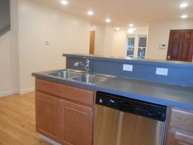 109 W. 8th Ave kitchen