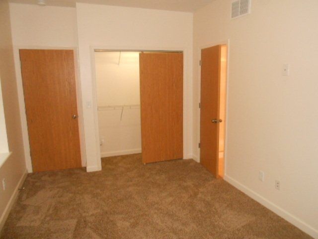 2357 Neil Ave. - Bedroom 02