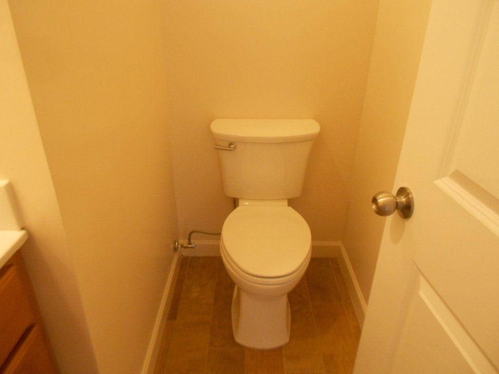 2241 Neil Ave. - Bathroom 04