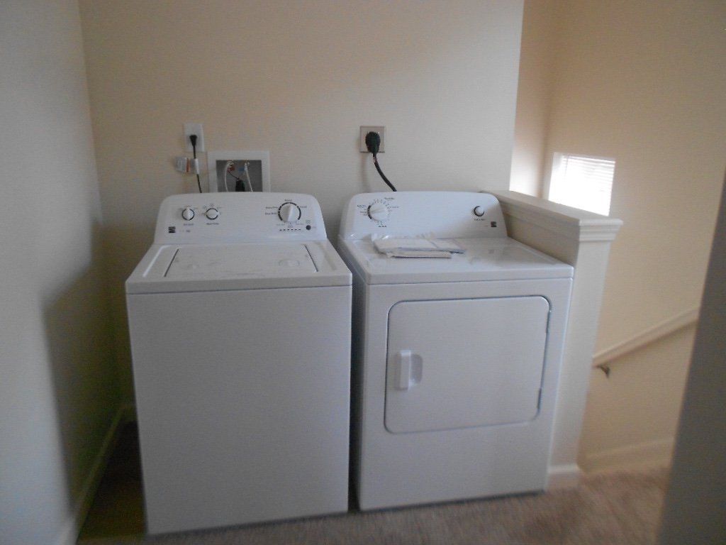 2241 Neil Ave. - In Unit Laundry