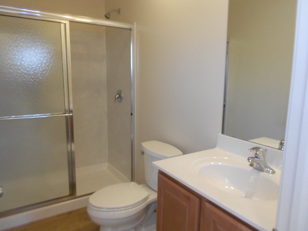 2241 Neil Ave. - Bathroom 03