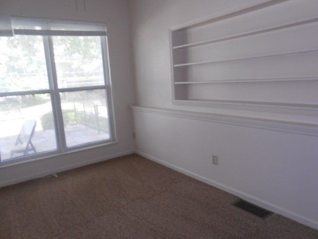 1968 Indianola Ave Apt A interior 4