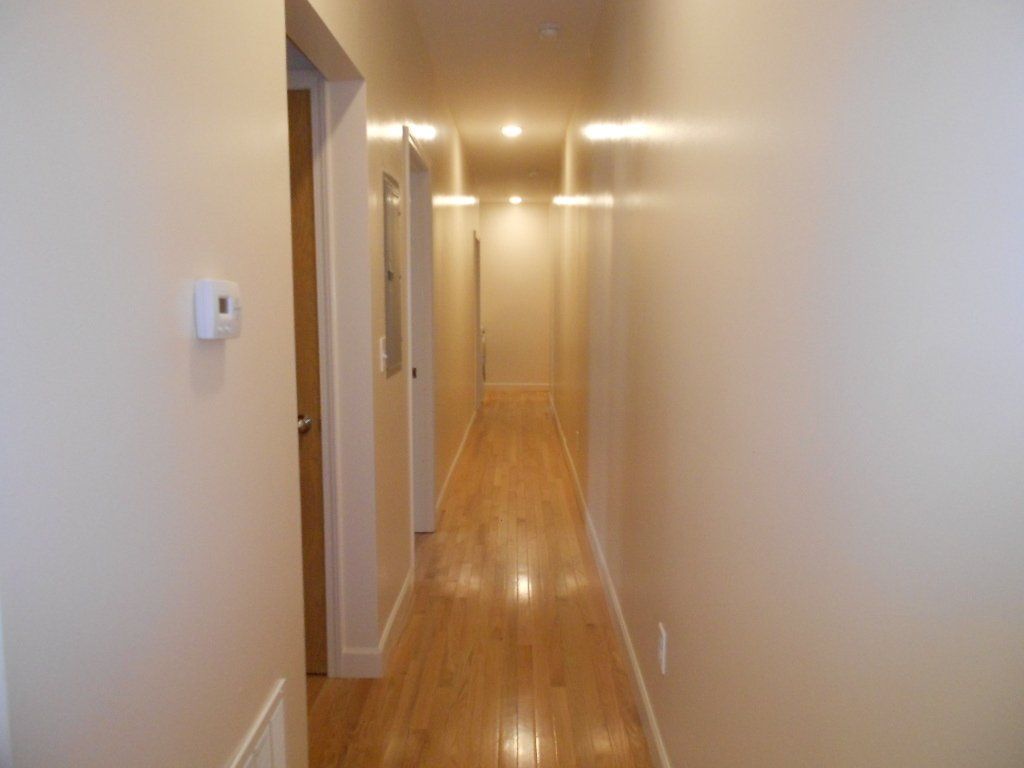 1509-1513 N. High St. - Hallway