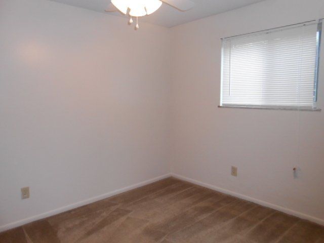 1382 Highland- Bedroom 03