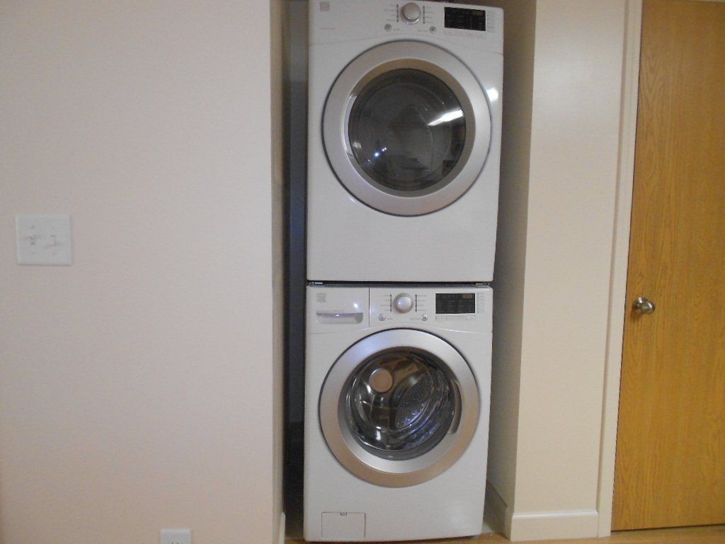 1509-1513 N. High St interior 7