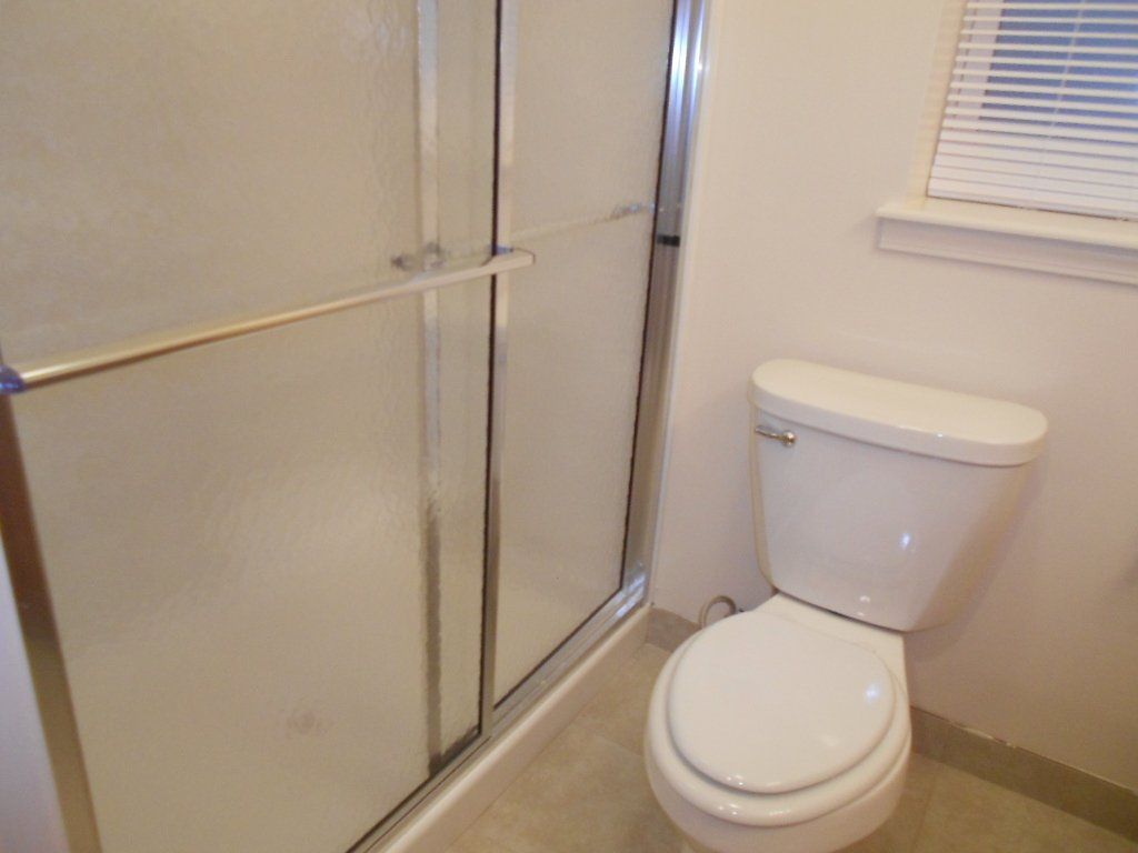 1509-1513 N. High St interior 6