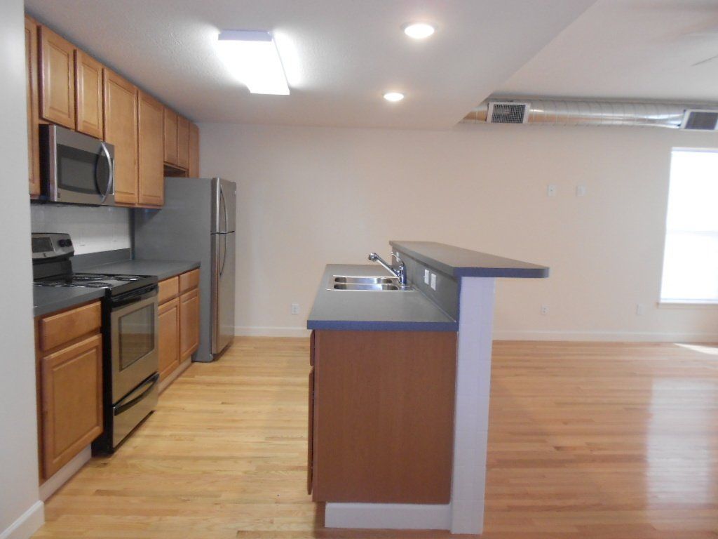 1509-1513 N. High St (1.5 Baths) interior 6