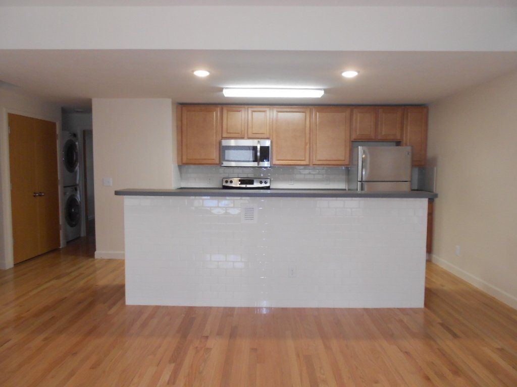 1509-1513 N. High St (1.5 Baths) interior 5