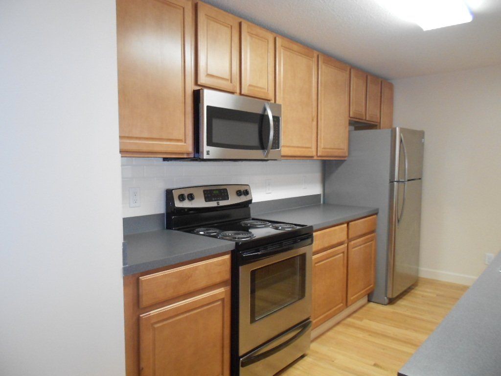 1509-1513 N. High St (1.5 Baths) interior 8