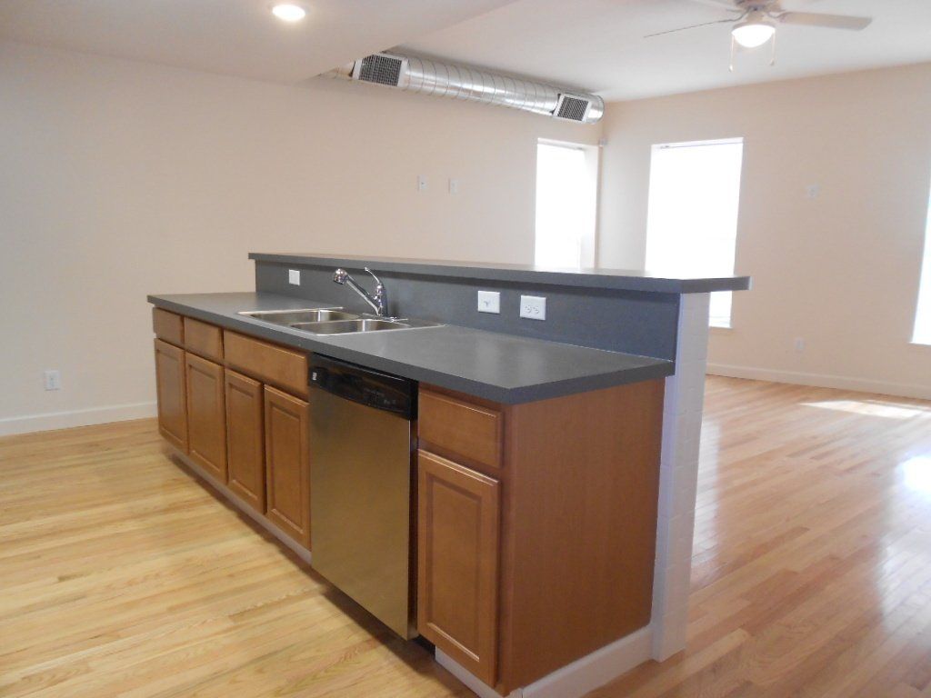 1509-1513 N. High St (1.5 Baths) interior 4