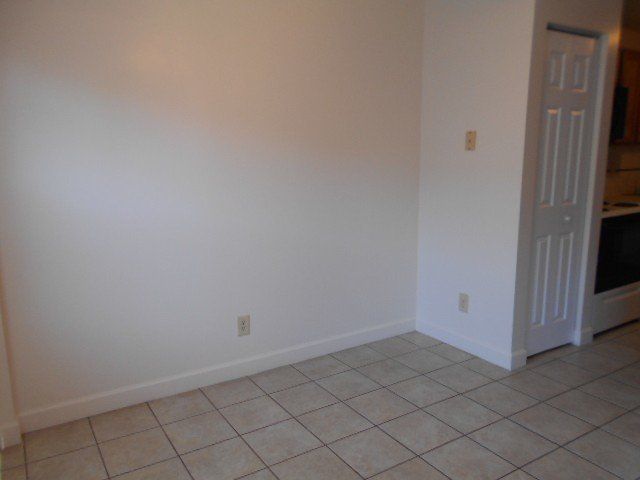 150-161 W. Maynard (TH)