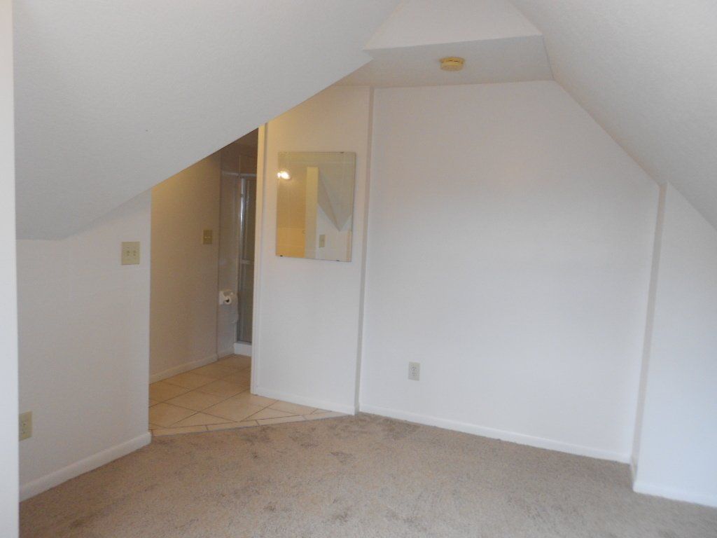 367 W. 6th Ave. #10 interior