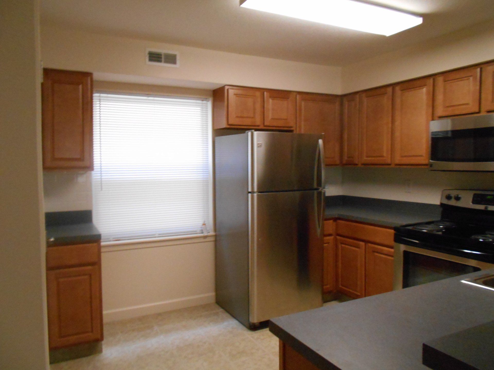 100 E. Norwich Apt. 3 - Kitchen 03