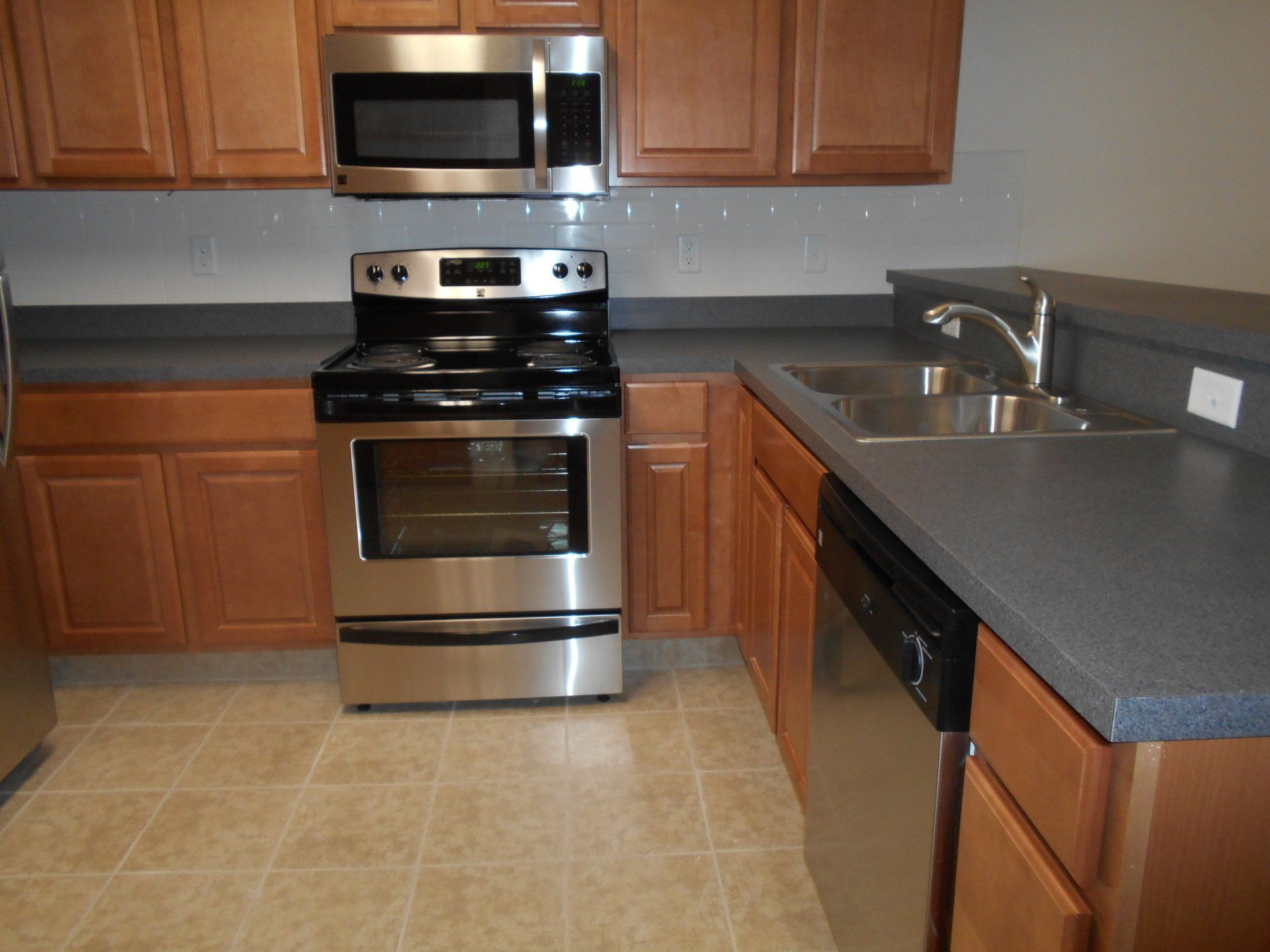 100 E. Norwich Apt. 3 - Kitchen 04