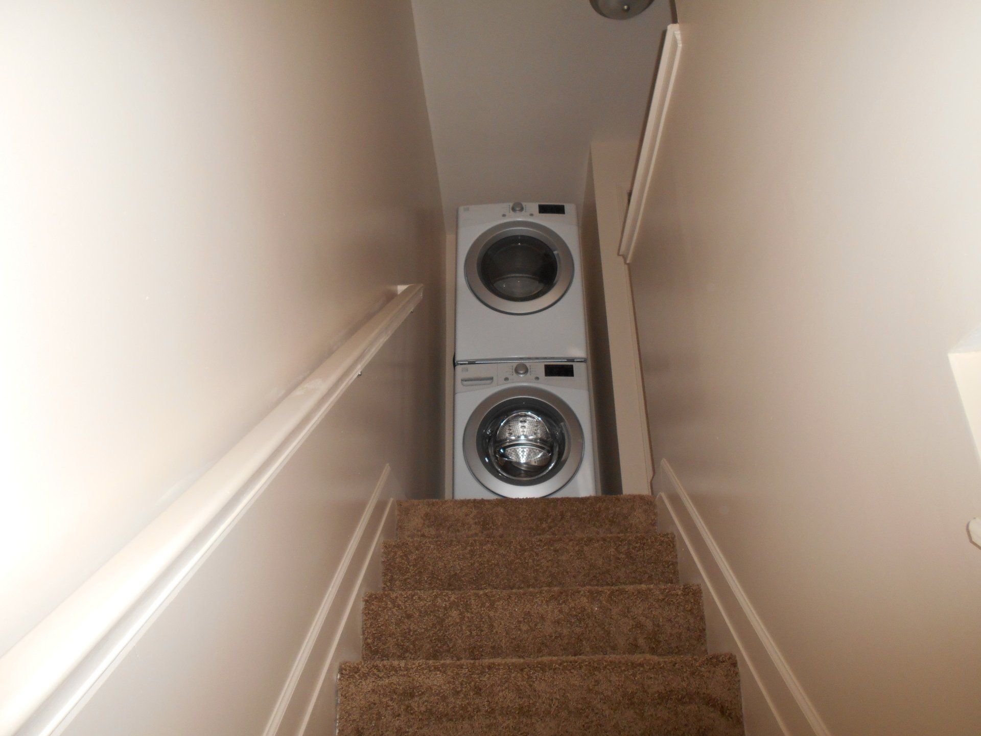 100 E. Norwich Apt. 3 - Laundry