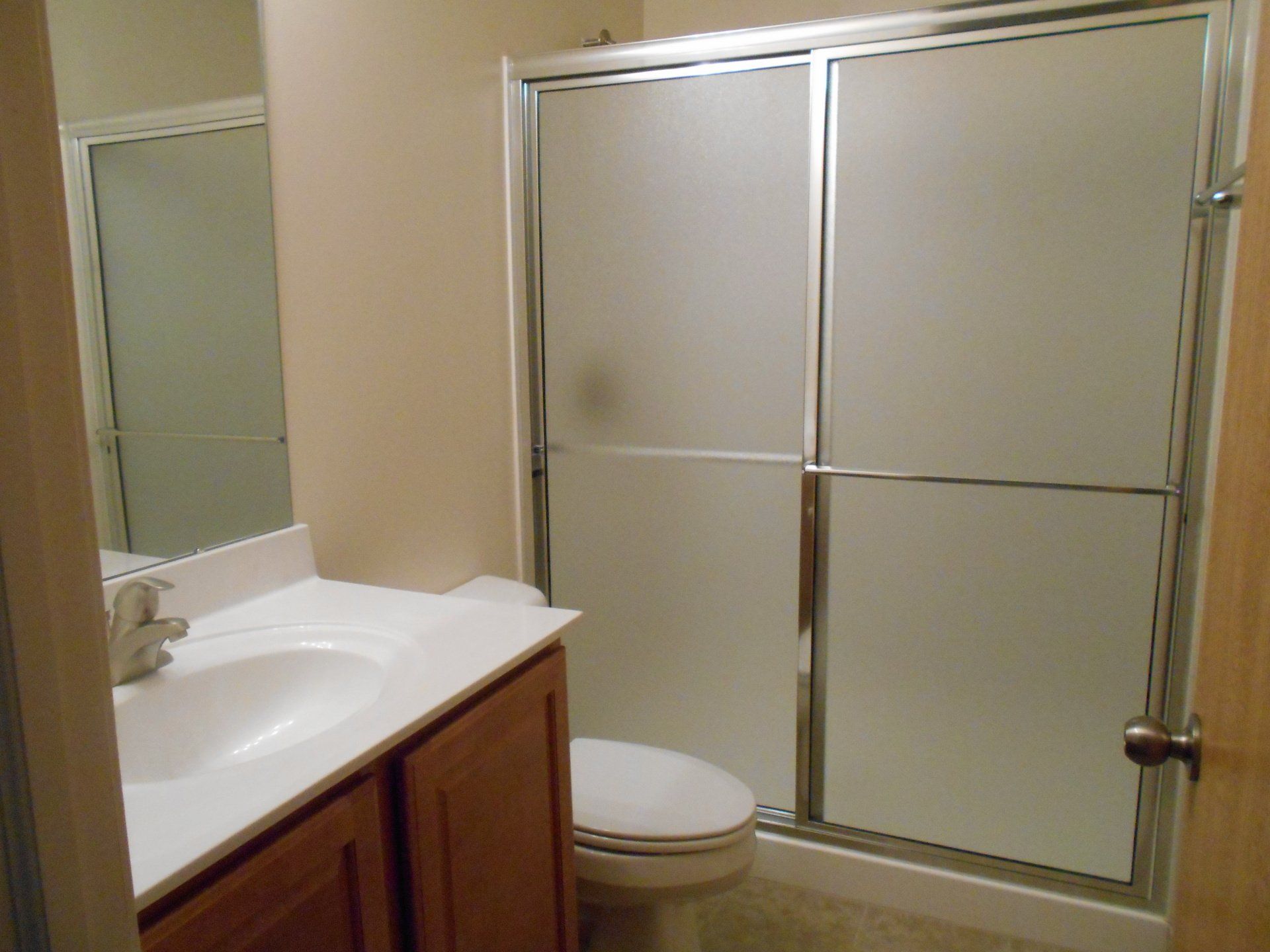 100 E. Norwich Apt. 3 - Bathroom 01