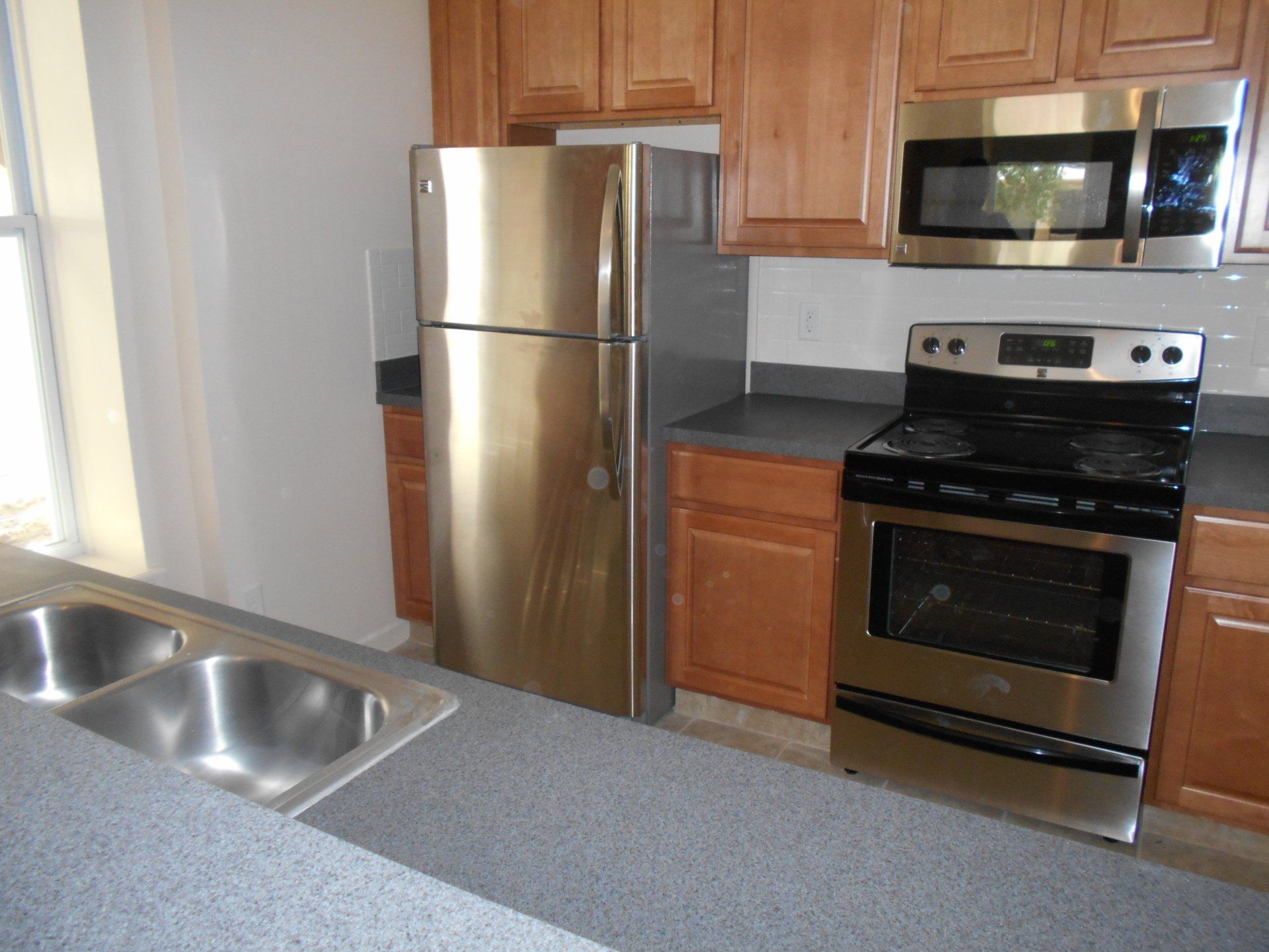 1459 Neil Ave - Kitchen 01