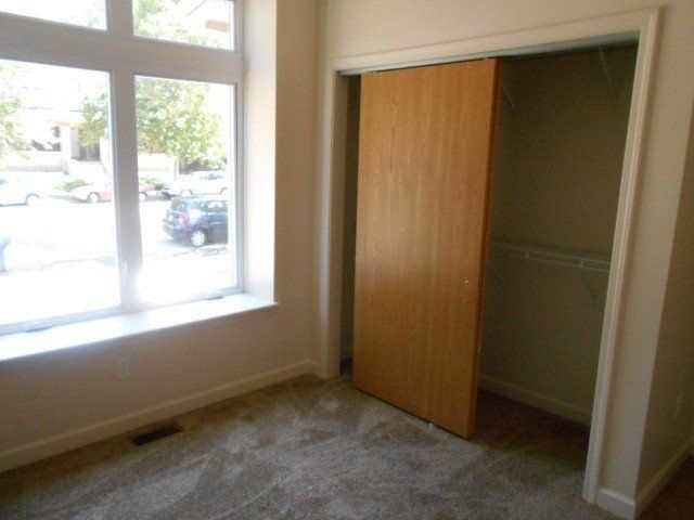 1459 Neil Ave - Bedroom 01