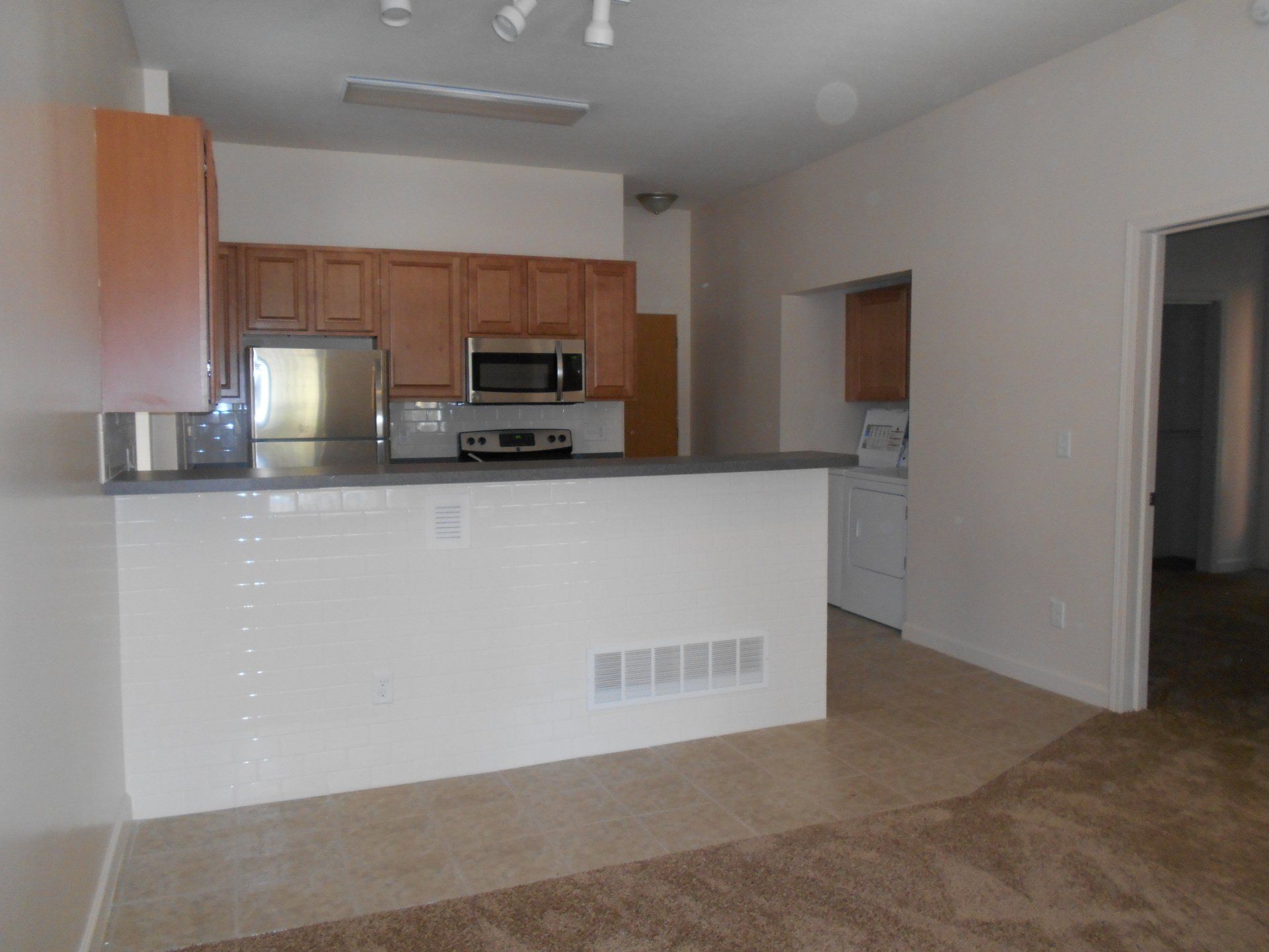 1459 Neil Ave - Kitchen 03