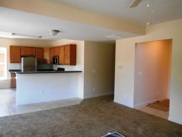 1471 Neil Ave.- Kitchen 03