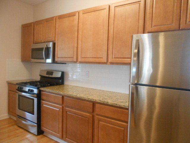 1469  Neil Ave.- Kitchen 02