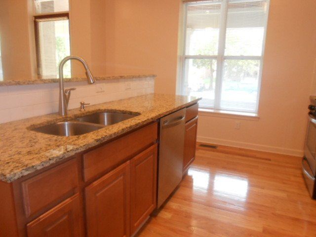 1469 Neil Ave.- Kitchen 01