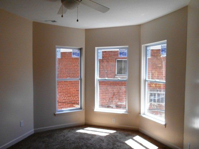 1471 Neil Ave.- Living Room 02