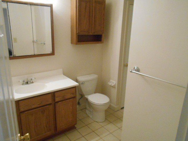 150-161 W. Maynard - Bathroom 03