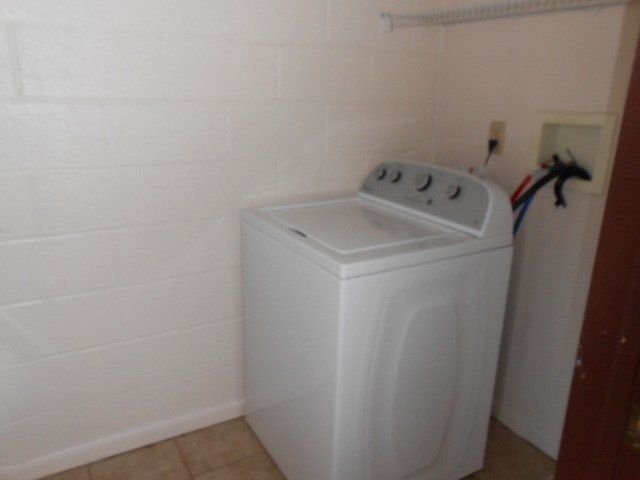 1556 - 1562 Hunter Ave washer