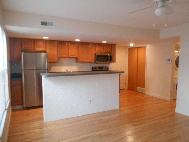 44 W. 9th Ave. - Kitchen with counter top