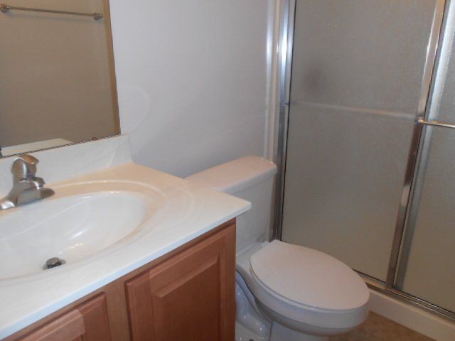 70-72 Bucks Alley bathroom