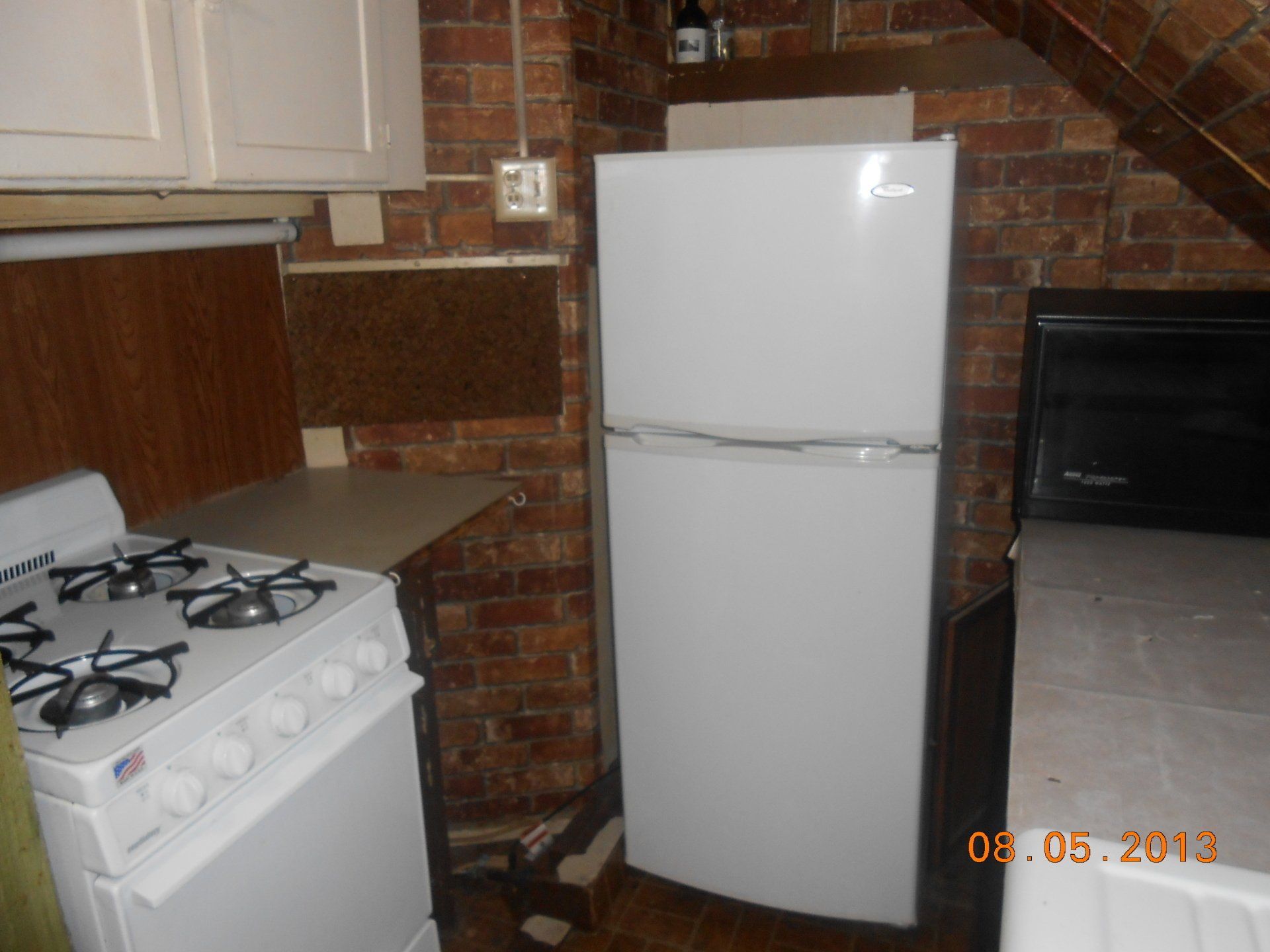 38 1/2 E. 18th Ave kitchen 1