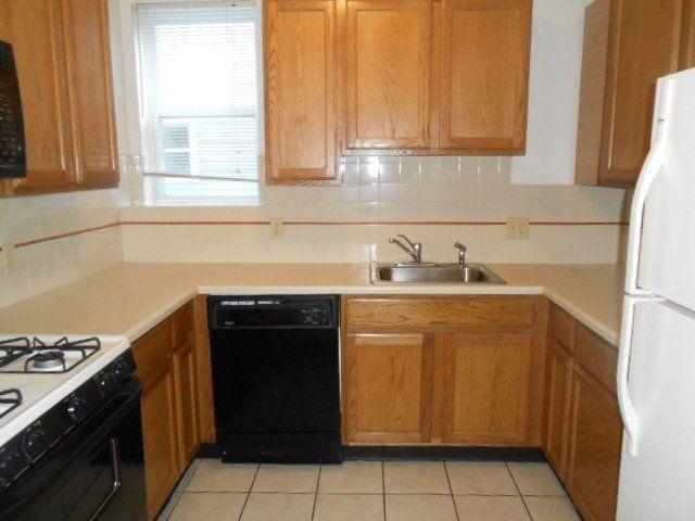 1522-1532 Worthington -Bathroom