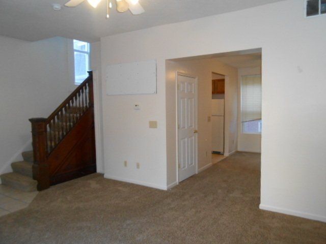 1522-1532 Worthington - Living Room 03
