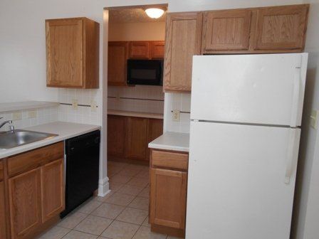 1543 Summit Street -Kitchen 03