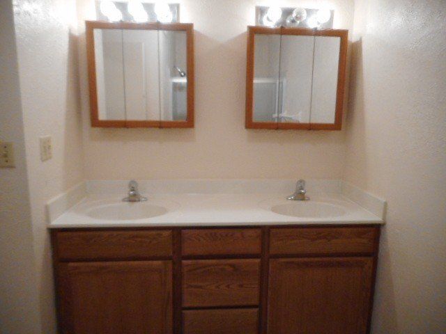 31 & 35 E 12th Ave master bath