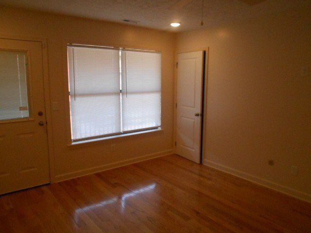 204 E. 14th Ave. Living Room