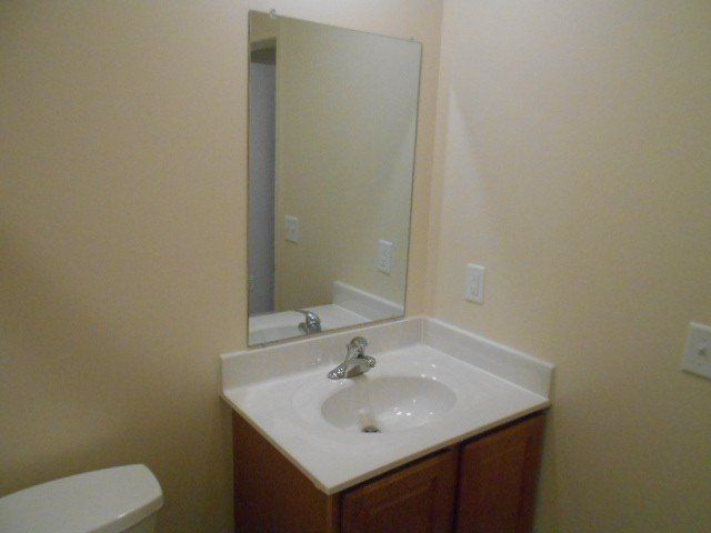 204 E. 14th Ave. - Bathroom 01