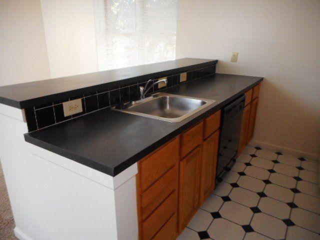 93 E. 15th Ave. Apt. D - Kitchen 01